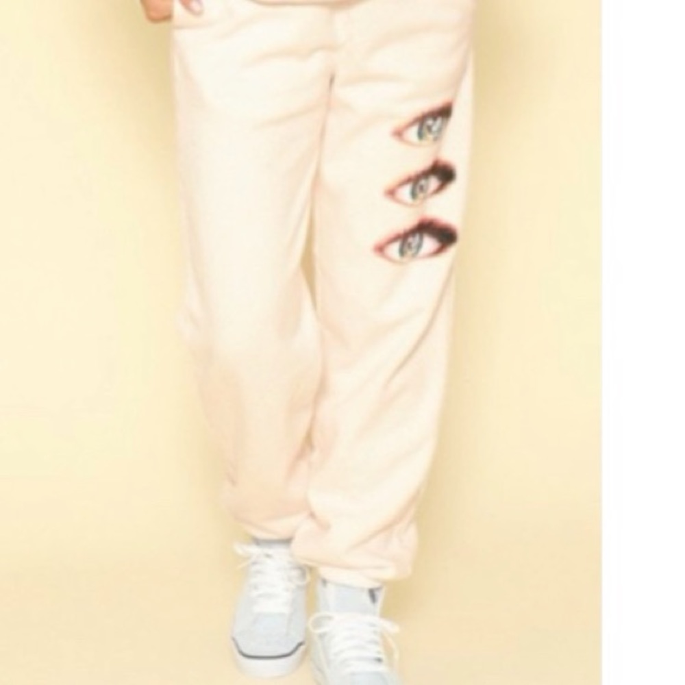 A sight for sore eyes Sweatpants